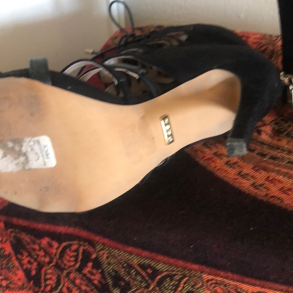 Heels - Picture 2 of 3